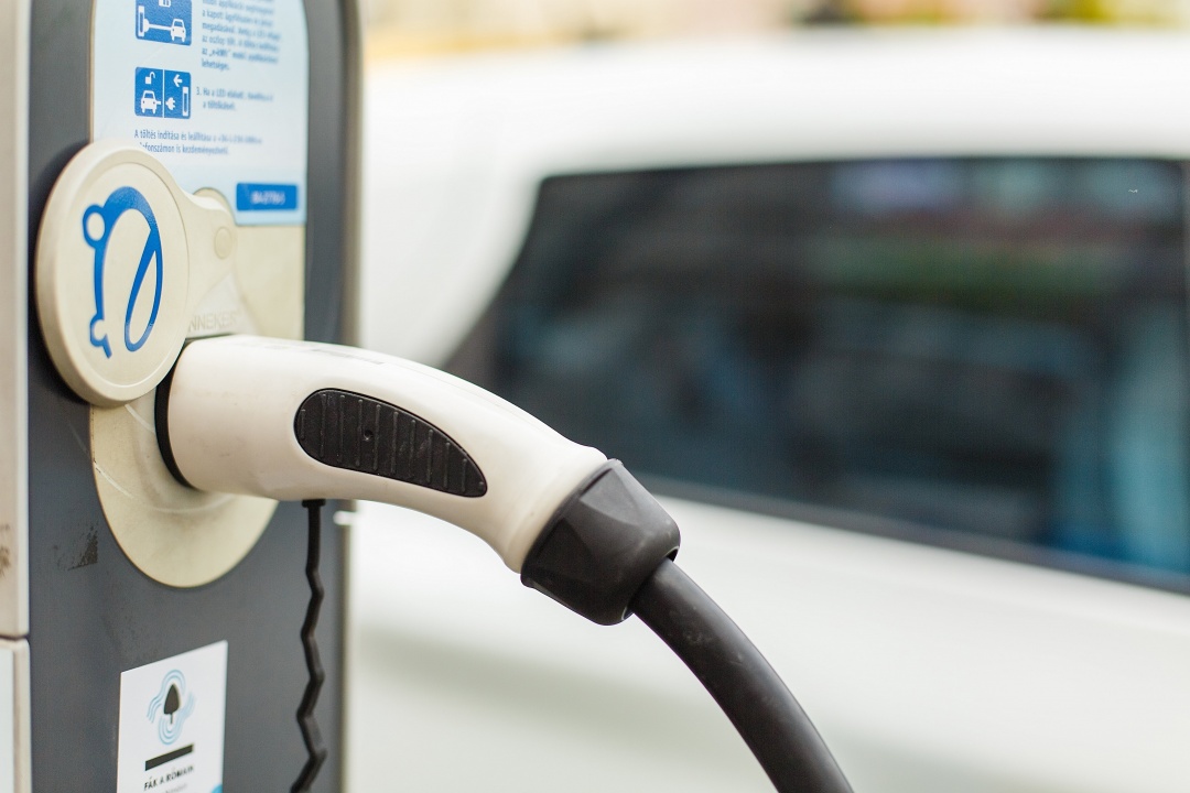 Elektrikli Araçlar İçin Kablosuz Şarj İstasyonlarının Yükselişi
