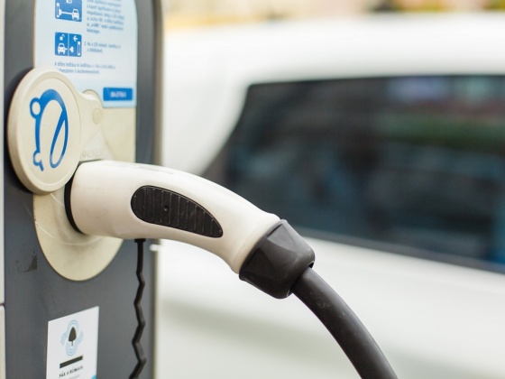 Elektrikli Araçlar İçin Kablosuz Şarj İstasyonlarının Yükselişi